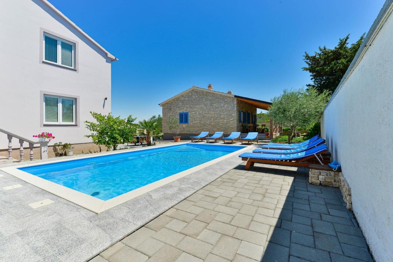 Family Friendly Apartments With A Swimming Pool Zadar - 18098 외부 사진