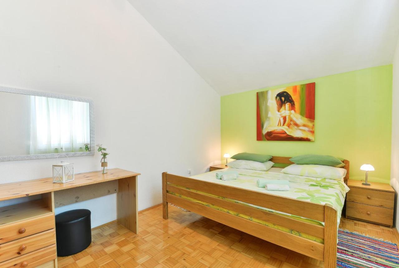 Family Friendly Apartments With A Swimming Pool Zadar - 18098 외부 사진