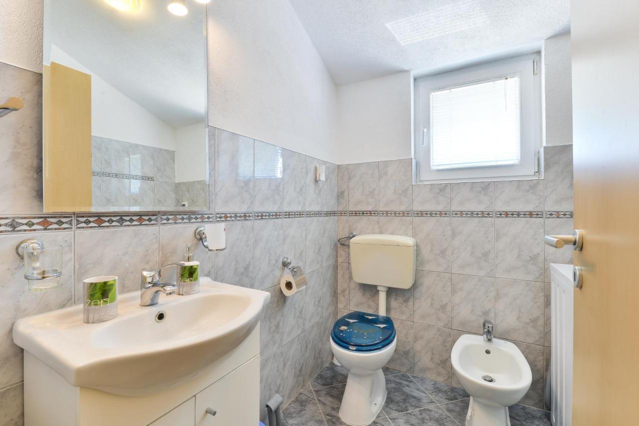 Family Friendly Apartments With A Swimming Pool Zadar - 18098 외부 사진