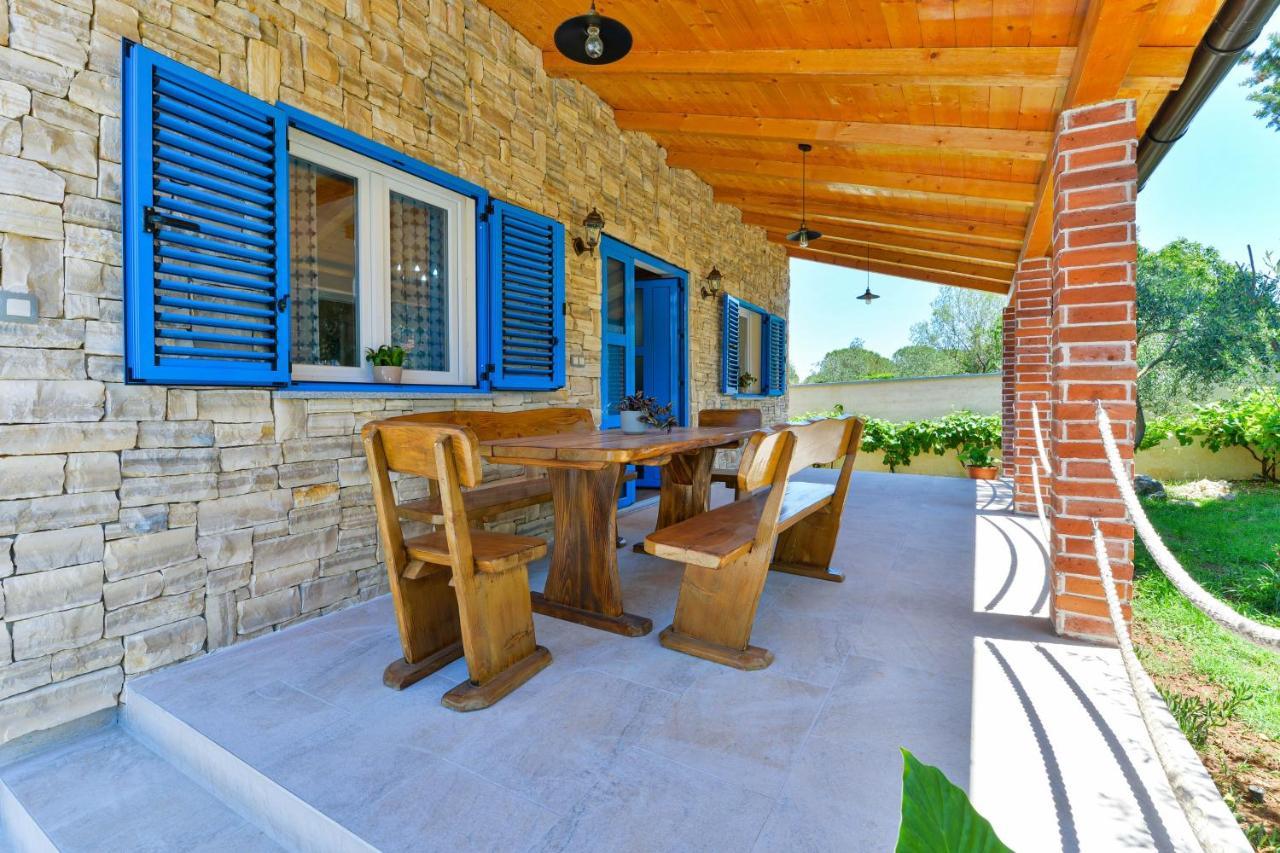 Family Friendly Apartments With A Swimming Pool Zadar - 18098 외부 사진